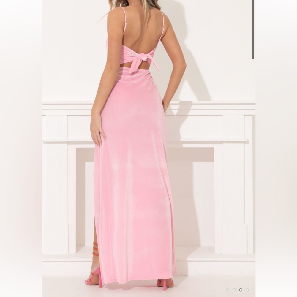 maxi dress in velvet pink